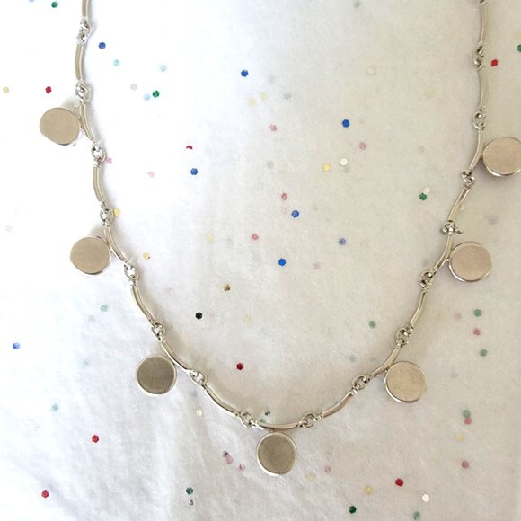 GLOWING GLASS CABOCHON SILVER TONE NECKLACE SHADES OF NEUTRALS NEW - Picture 6 of 6